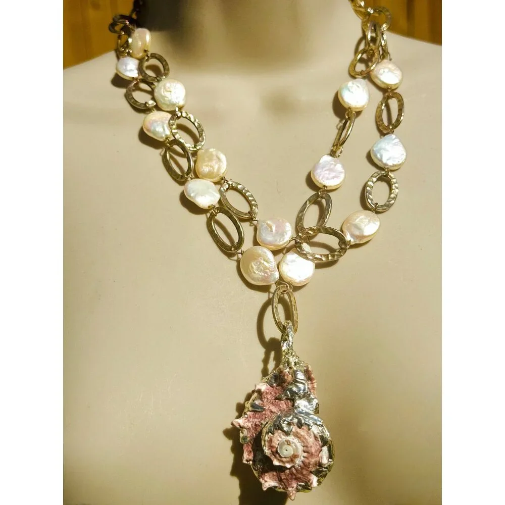 Conch Shell & White Keshi Teardrop Pearl Necklace With Artisan Silver Metalwork - Picture 4 of 17